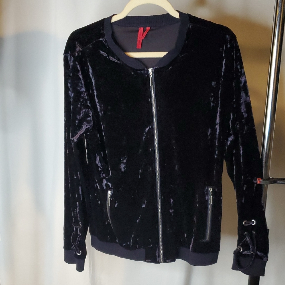 Love Scarlett -Elegant Black Velvet Bomber Jacket With Dark Purple Sheen